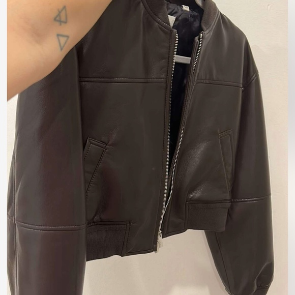 Aritzia synergy leather bomber jacket chocolate brown - Picture 2 of 4
